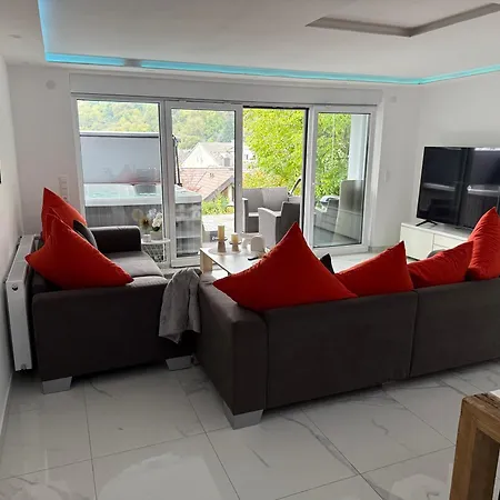 Ferien- & Wellneswohnung Mit Privater Sauna Und Whirlpool Apartamento *