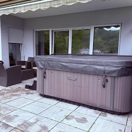 Ferien- & Wellneswohnung Mit Privater Sauna Und Whirlpool Appartamento *