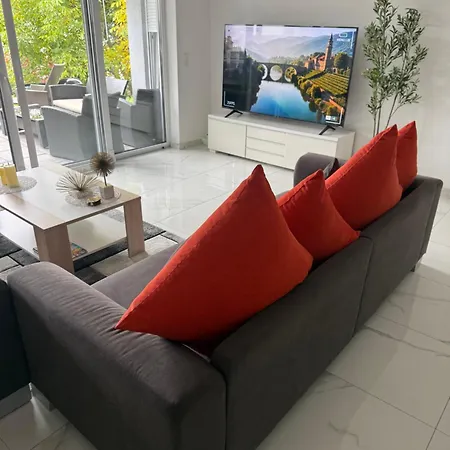 Ferien- & Wellneswohnung Mit Privater Sauna Und Whirlpool *